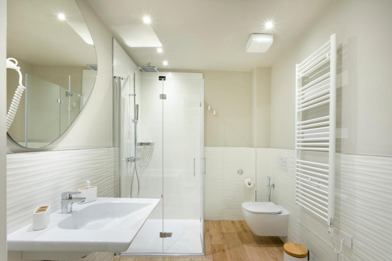 Eleonore Elegant Room Suite Gallura กาญารี ภายนอก รูปภาพ